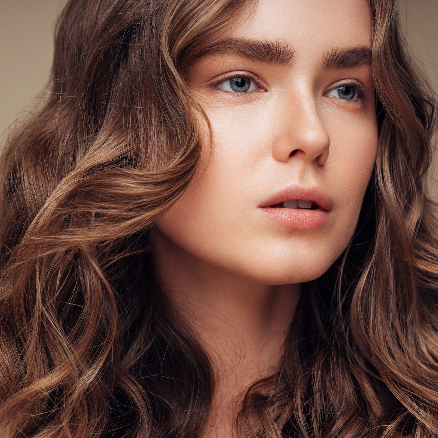 Herbal Hair Color Shampoo 4-in-1 – Light Brown