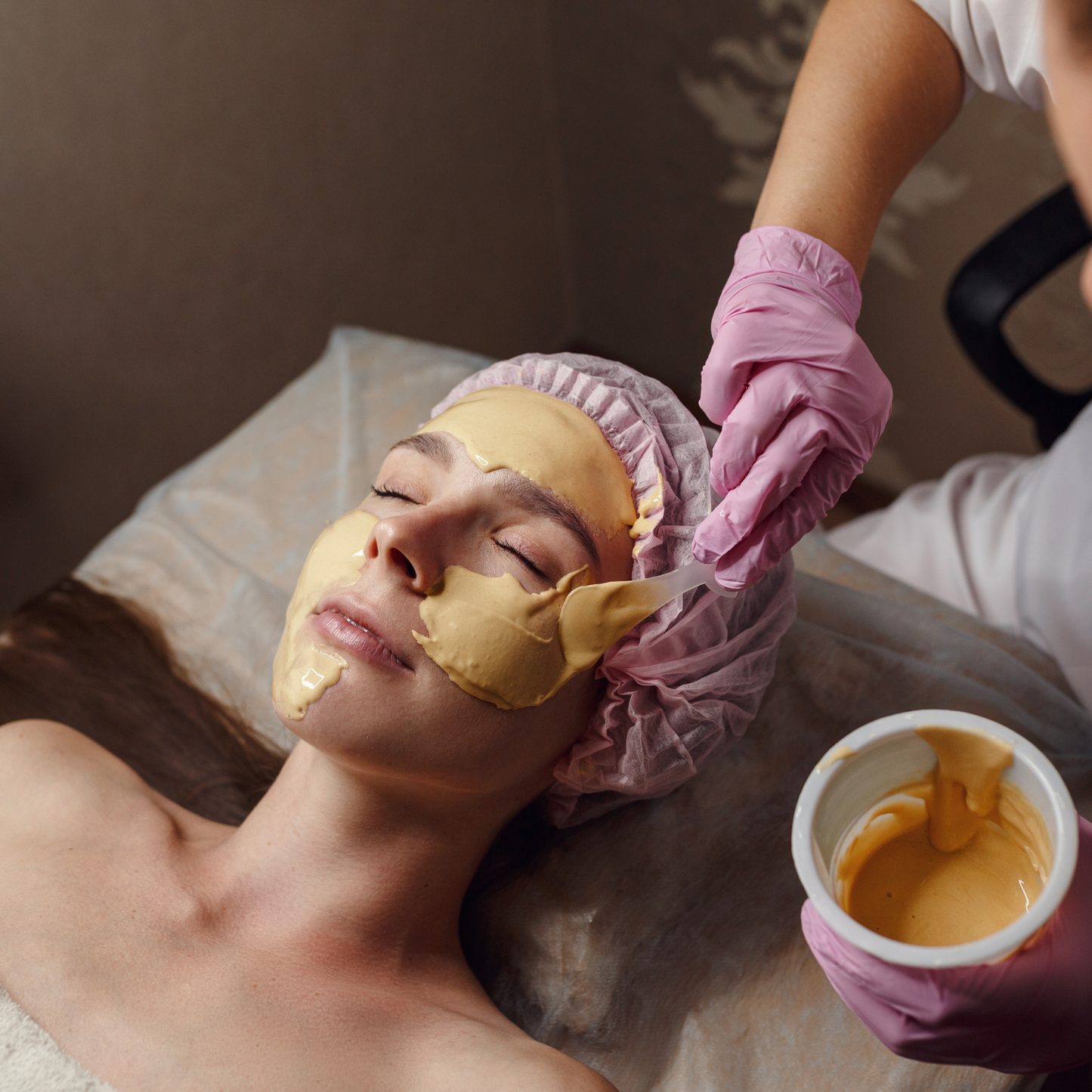Gold Collagen Peel-Off Mask  – Anti-Aging & Skin Tightening
